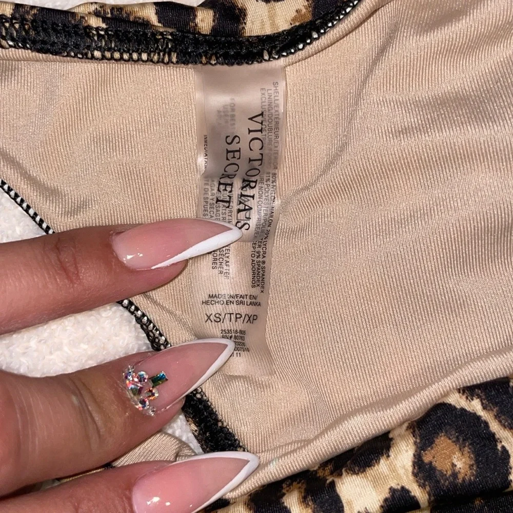 Victoria’s Secret Leopard Print Halter Bikini XS - Picture 4 of 5